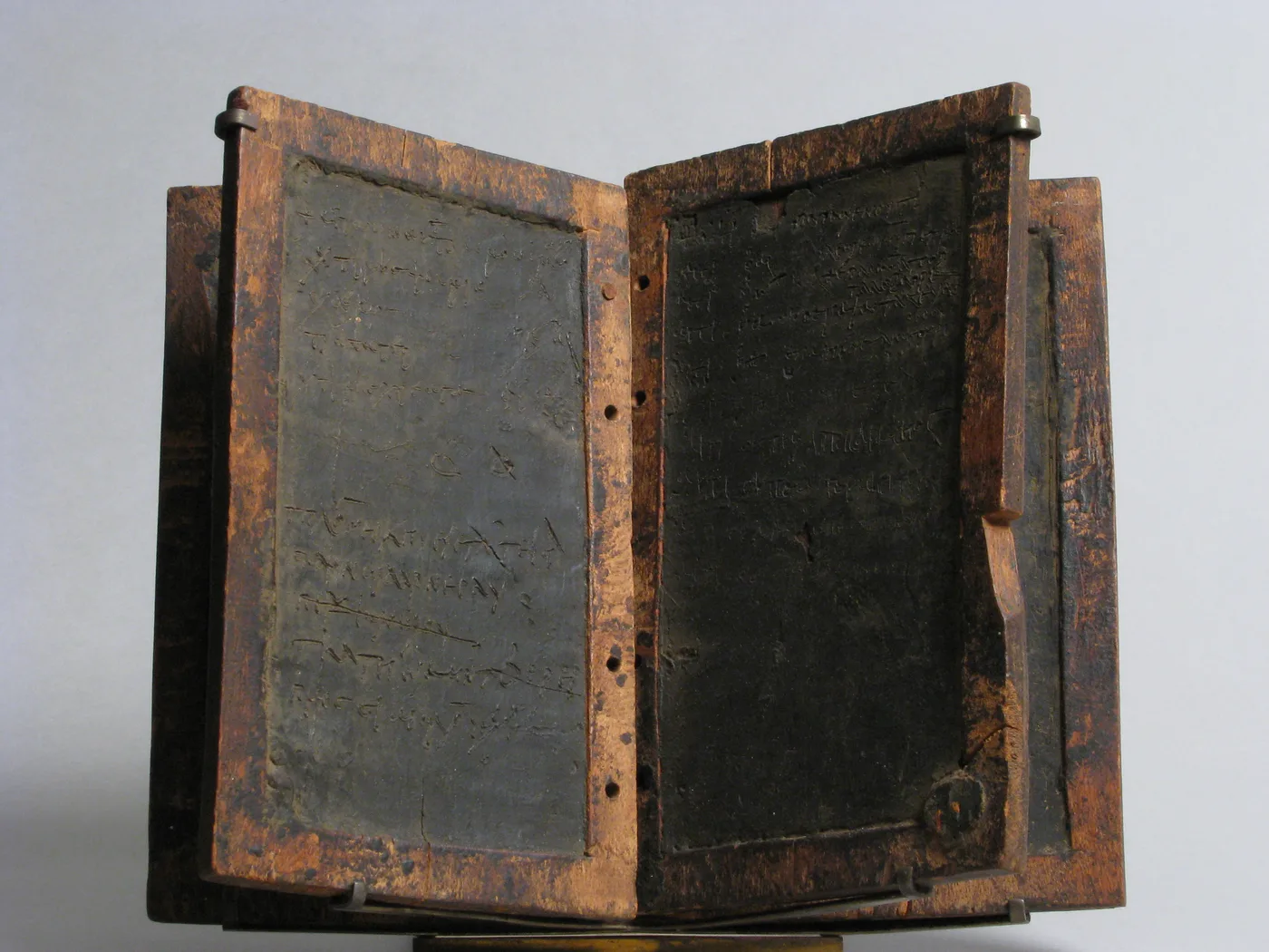 Wax writing tablet