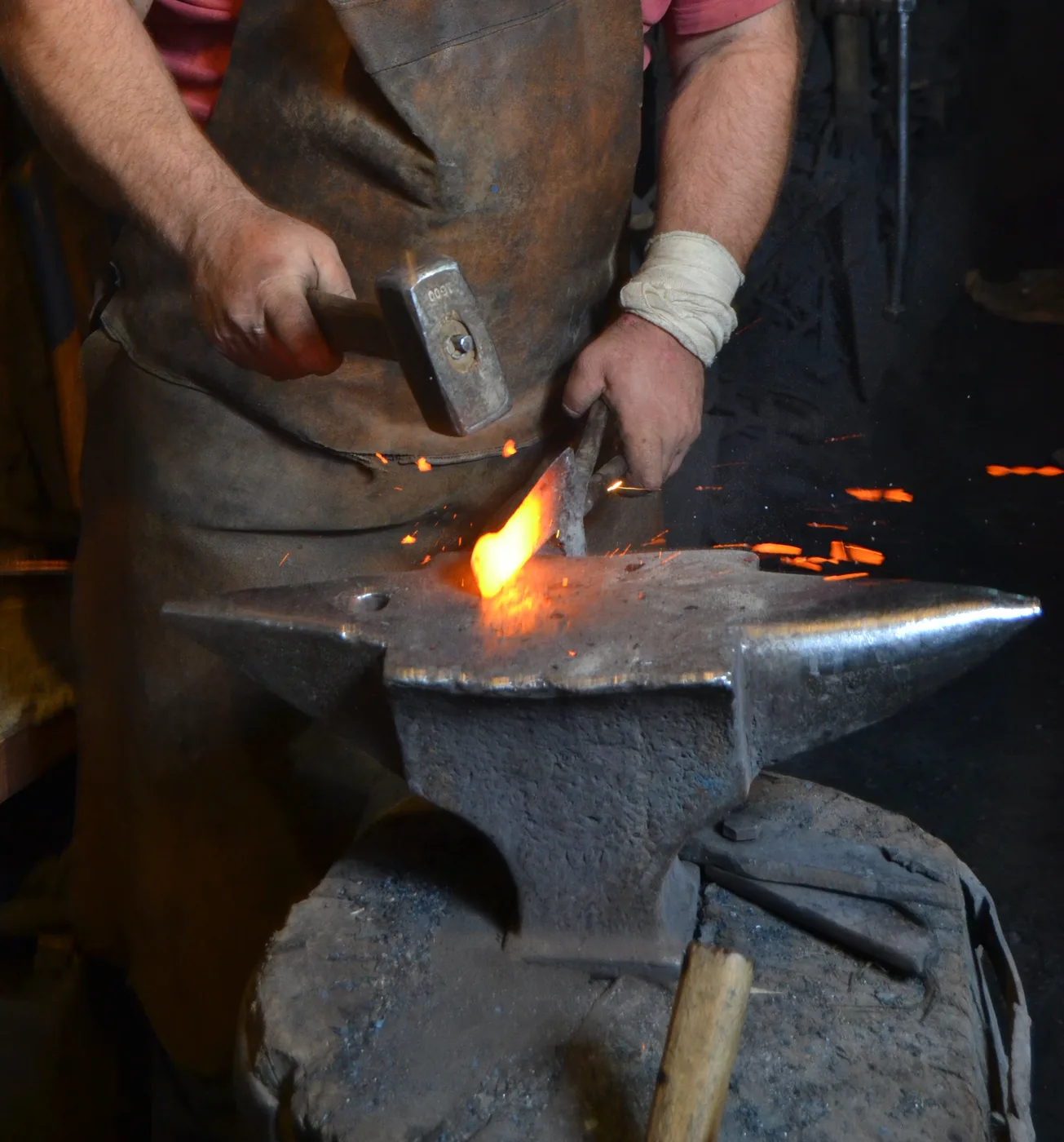Modern anvil