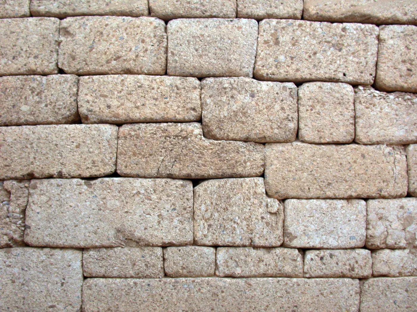 Fitted stones in a wall