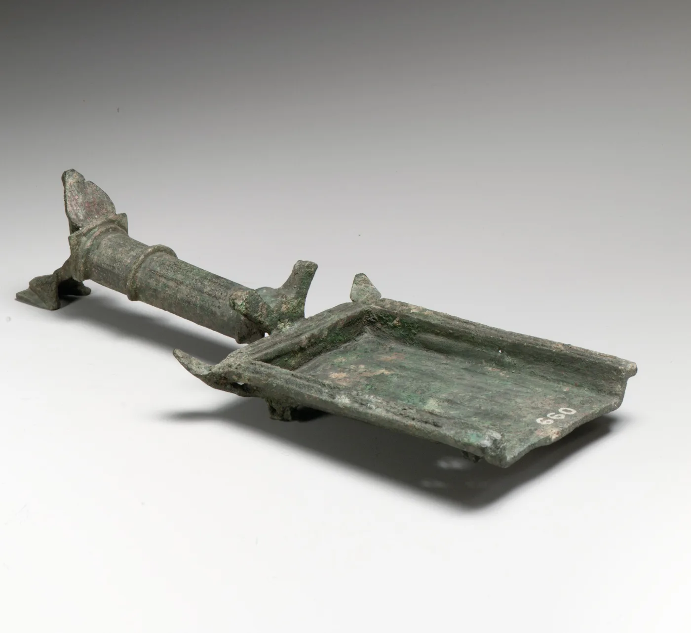 A bronze firepan or incense shovel (Roman, late 1st–early 2nd c. CE)